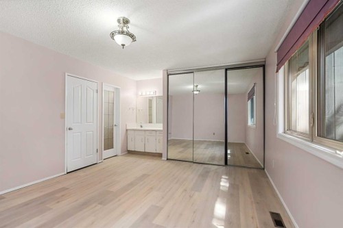 13-803 Varsity Estates Drive Nw, Calgary, AB - Indoor Photo Showing Other Room