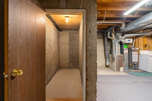 13-803 Varsity Estates Drive Nw, Calgary, AB - Indoor Photo Showing Basement