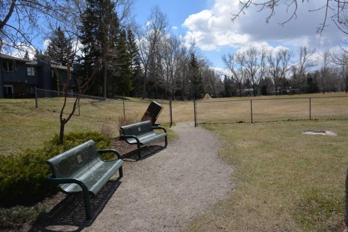 13-803 Varsity Estates Drive Nw, Calgary, AB - Outdoor
