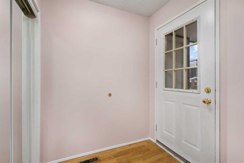 13-803 Varsity Estates Drive Nw, Calgary, AB - Indoor Photo Showing Other Room