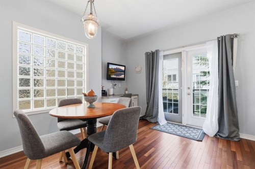 101 Sierra Morena Landing Sw, Calgary, AB - Indoor Photo Showing Dining Room