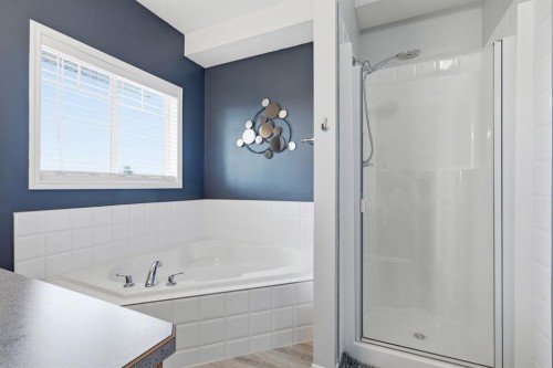 101 Sierra Morena Landing Sw, Calgary, AB - Indoor Photo Showing Bathroom
