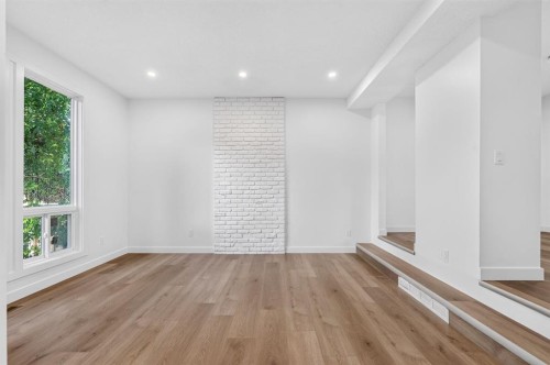 905-5340 17 Avenue Sw, Calgary, AB - Indoor Photo Showing Other Room