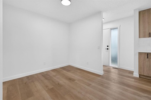 905-5340 17 Avenue Sw, Calgary, AB - Indoor Photo Showing Other Room