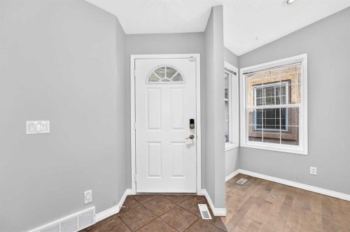 337 Harvest Lake Green Ne, Calgary, AB - Indoor Photo Showing Other Room