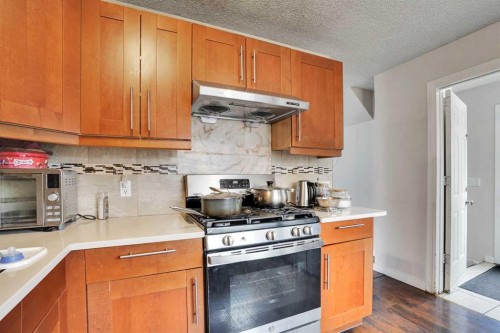 6515 Martingrove Drive Ne, Calgary, AB - Indoor Photo Showing Kitchen