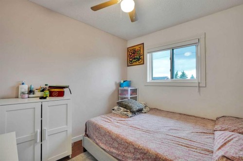 6515 Martingrove Drive Ne, Calgary, AB - Indoor Photo Showing Bedroom