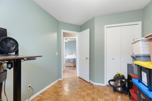 176 Riverbend Drive Se, Calgary, AB - Indoor