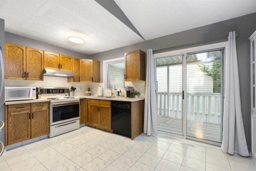 176 Riverbend Drive Se, Calgary, AB - Indoor Photo Showing Kitchen