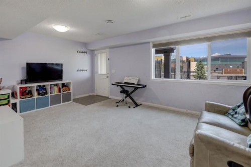 673 Hillcrest Road Sw, Airdrie, AB - Indoor