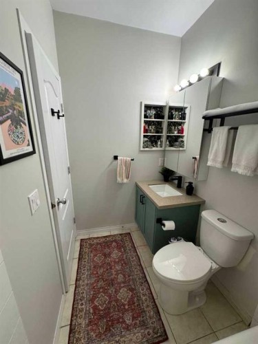 343-333 Riverfront Avenue Se, Calgary, AB - Indoor Photo Showing Bathroom