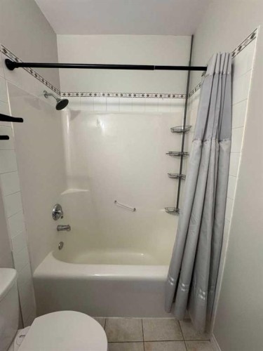 343-333 Riverfront Avenue Se, Calgary, AB - Indoor Photo Showing Bathroom