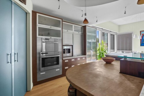 2320 Juniper Road Nw, Calgary, AB - Indoor