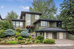 2320 Juniper Road NW Calgary, AB T2N 3V2