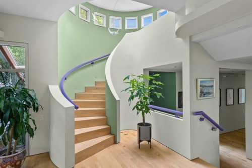 2320 Juniper Road Nw, Calgary, AB - Indoor Photo Showing Other Room
