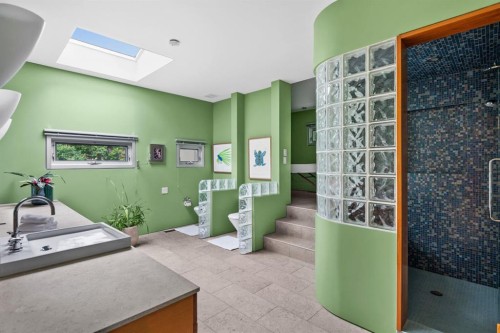2320 Juniper Road Nw, Calgary, AB - Indoor