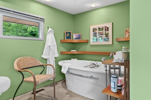 2320 Juniper Road Nw, Calgary, AB - Indoor