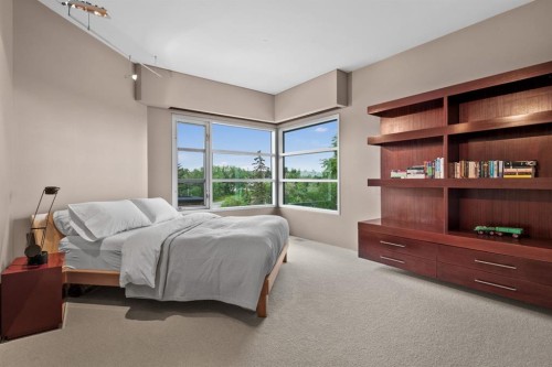 2320 Juniper Road Nw, Calgary, AB - Indoor Photo Showing Bedroom