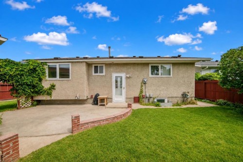 42 Rundlelawn Close Ne, Calgary, AB - Outdoor