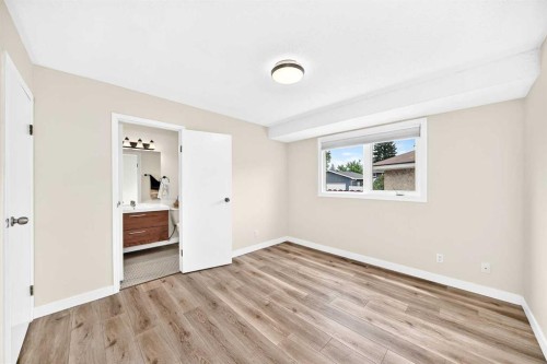 42 Rundlelawn Close Ne, Calgary, AB - Indoor Photo Showing Other Room