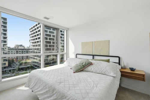 628-88 9 Street Ne, Calgary, AB - Indoor Photo Showing Bedroom