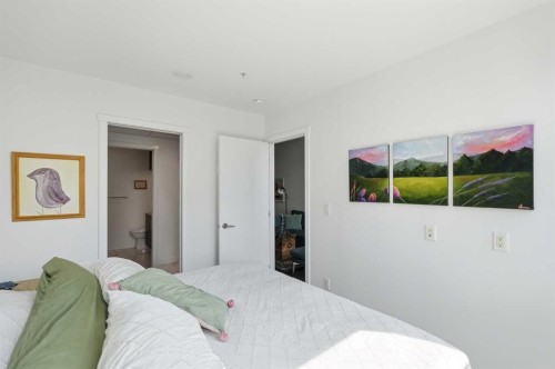 628-88 9 Street Ne, Calgary, AB - Indoor Photo Showing Bedroom