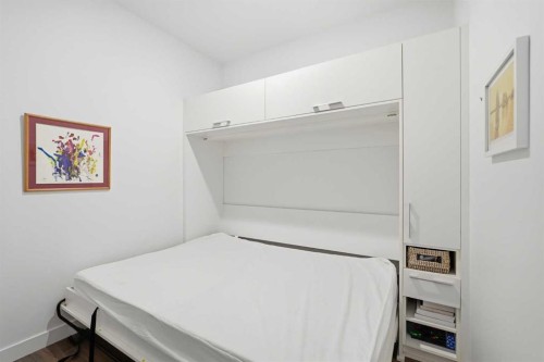 628-88 9 Street Ne, Calgary, AB - Indoor Photo Showing Bedroom