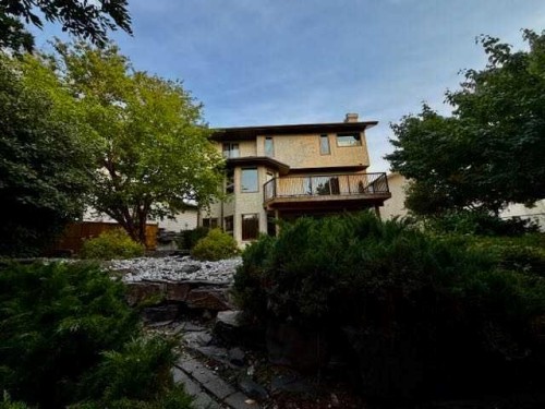 151 Riverside Mews Se, Calgary, AB - Outdoor