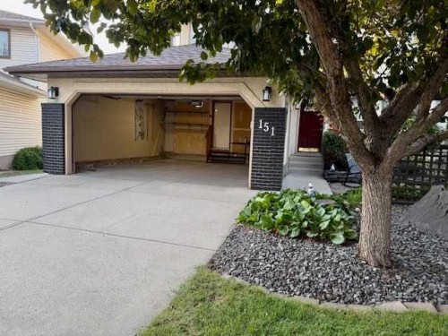 151 Riverside Mews Se, Calgary, AB - Outdoor