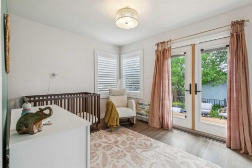 1644 16 Street Se, Calgary, AB - Indoor Photo Showing Bedroom