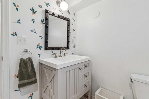 1644 16 Street Se, Calgary, AB - Indoor
