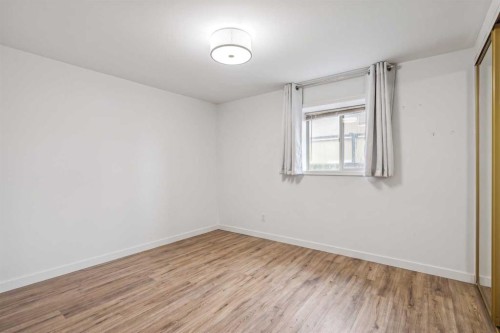 1644 16 Street Se, Calgary, AB - Indoor Photo Showing Other Room