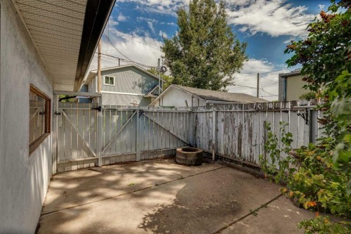 1644 16 Street Se, Calgary, AB - Outdoor