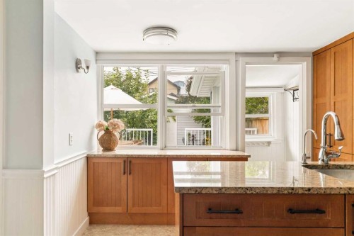 813 3 Avenue Nw, Calgary, AB - Indoor Photo Showing Other Room