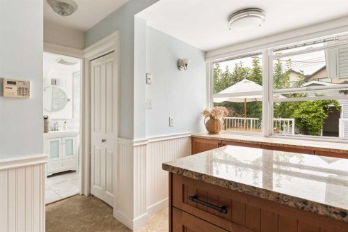 813 3 Avenue Nw, Calgary, AB - Indoor Photo Showing Other Room