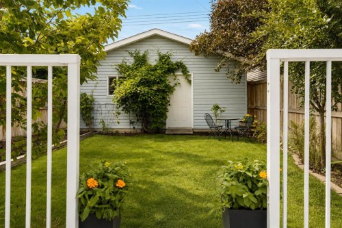 813 3 Avenue Nw, Calgary, AB - Outdoor