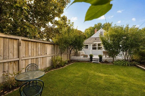 813 3 Avenue Nw, Calgary, AB - Outdoor