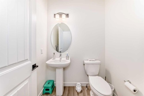 330 Ambleton Drive Nw, Calgary, AB - Indoor Photo Showing Bathroom