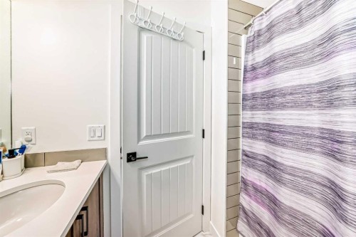 330 Ambleton Drive Nw, Calgary, AB - Indoor Photo Showing Bathroom