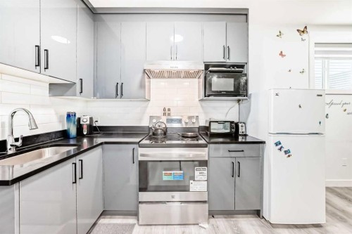 330 Ambleton Drive Nw, Calgary, AB - Indoor Photo Showing Kitchen
