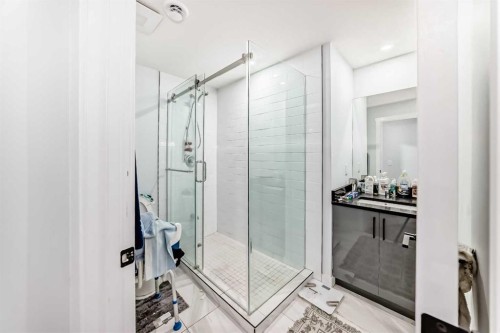 330 Ambleton Drive Nw, Calgary, AB - Indoor Photo Showing Bathroom