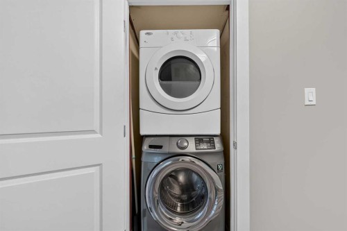 1608 3 Street Nw, Calgary, AB - Indoor Photo Showing Laundry Room