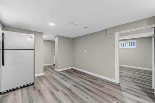 1608 3 Street Nw, Calgary, AB - Indoor
