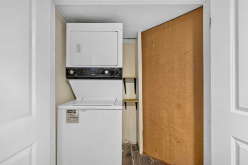 1608 3 Street Nw, Calgary, AB - Indoor Photo Showing Laundry Room