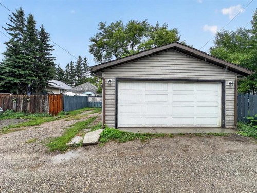 1608 3 Street Nw, Calgary, AB - Outdoor