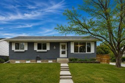 344 Queen Charlotte Road SE Calgary, AB T2J 4H6
