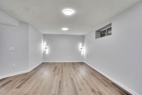 41 Millview Park Sw, Calgary, AB - Indoor Photo Showing Other Room