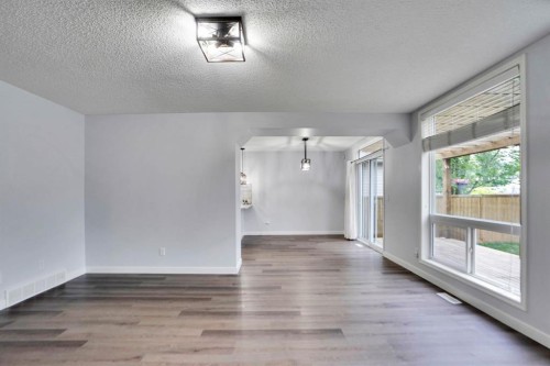 41 Millview Park Sw, Calgary, AB - Indoor Photo Showing Other Room