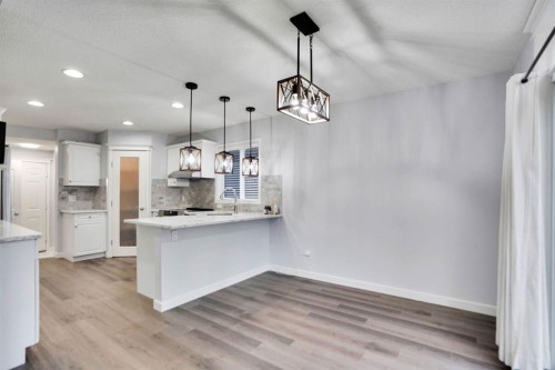 41 Millview Park Sw, Calgary, AB - Indoor Photo Showing Kitchen With Upgraded Kitchen