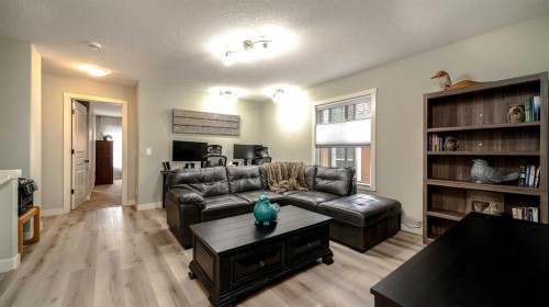 93 Cranleigh Heath Se, Calgary, AB - Indoor Photo Showing Living Room